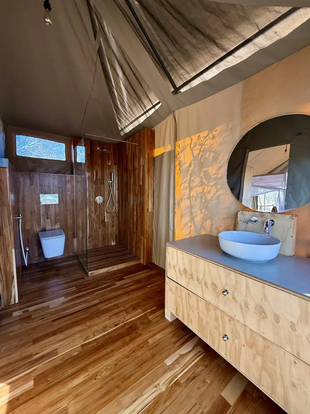 Luxury Jungle Tent at Camp Lilac — photo 5